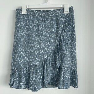 Like new Urban Romantics Skirt Size L (Junior)